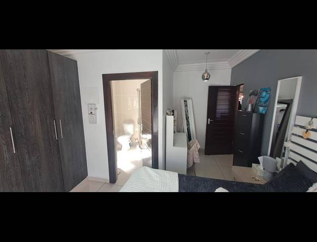 3 BEDROOM TOWNHOUSE FOR SALE IN EVELEIGH